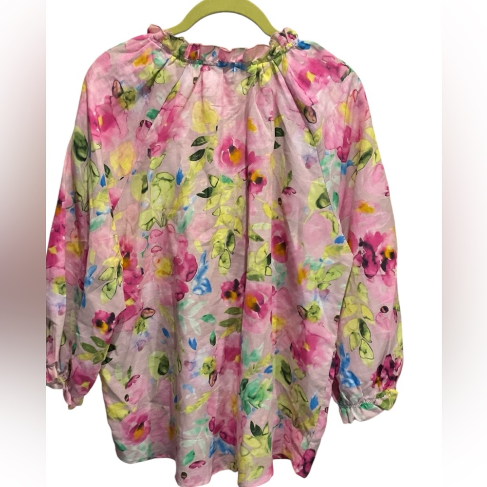 Hester & Orchard Women’s Linen Blend
Floral Semi sheer - Picture 3 of 8